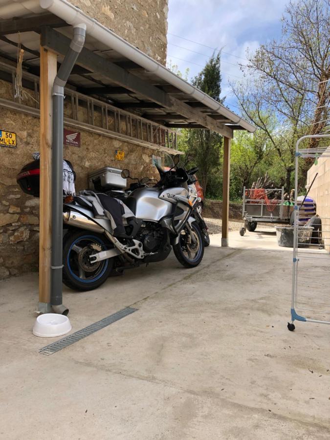Sur La Bonnefooi Bed & Breakfast Prades-sur-Vernazobre ภายนอก รูปภาพ