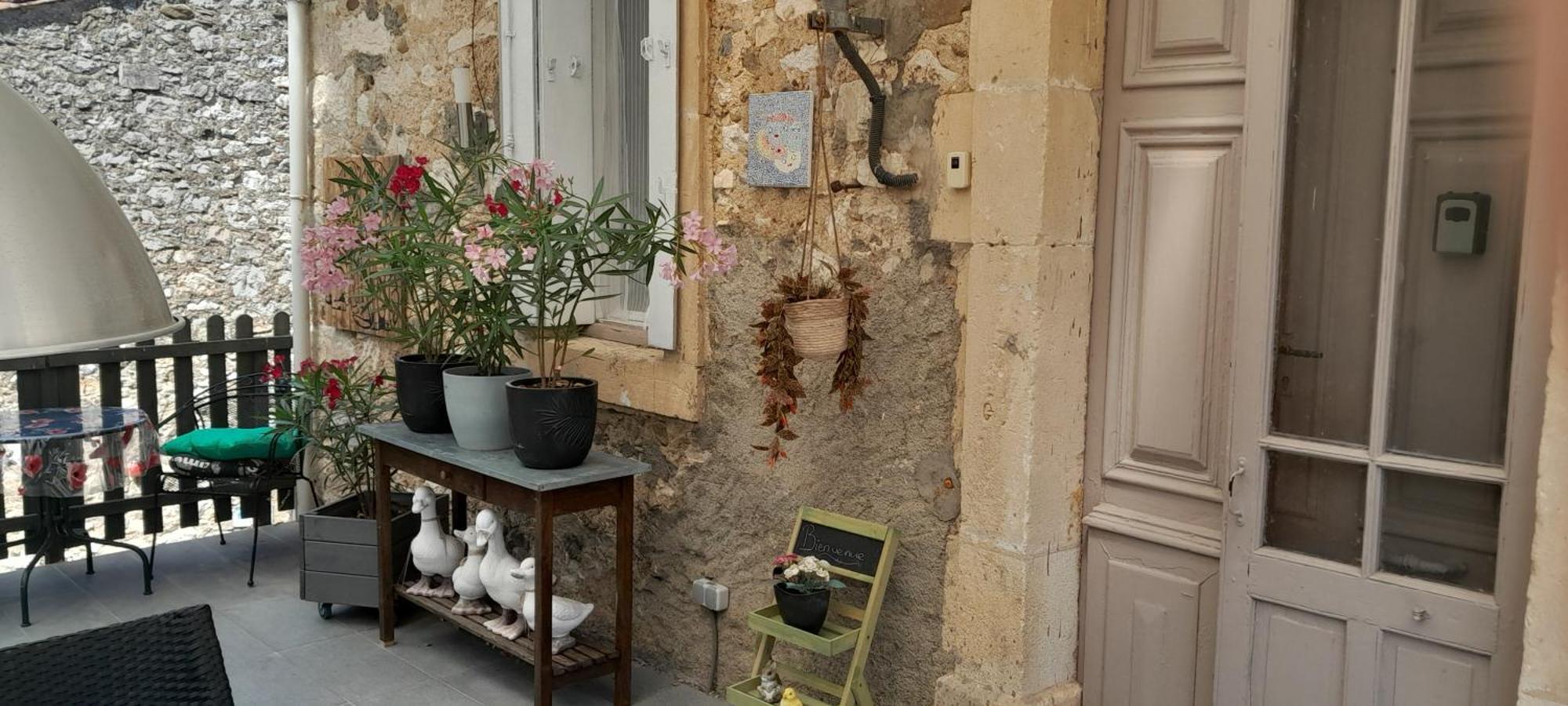 Sur La Bonnefooi Bed & Breakfast Prades-sur-Vernazobre ภายนอก รูปภาพ